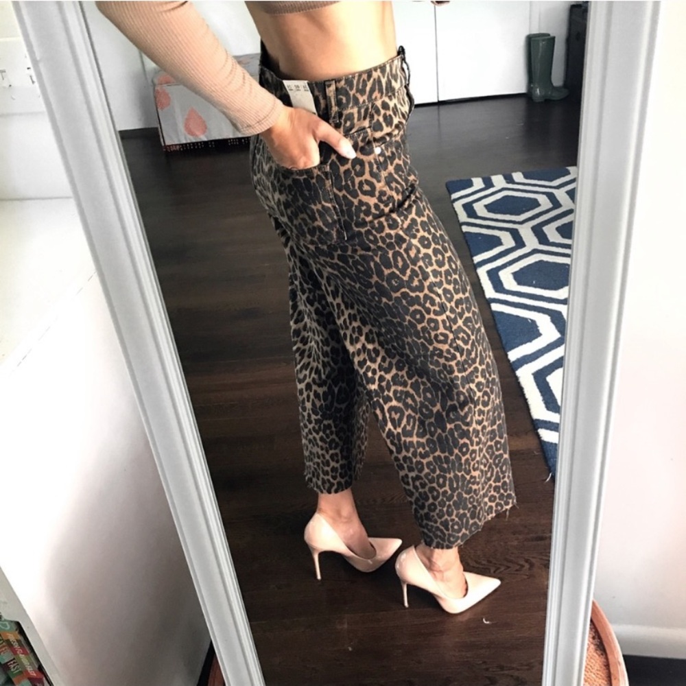 ๐ ZARA CAPRI WIDE LEG LEOPARD PRINT JEANS! - Picture 2 of 8